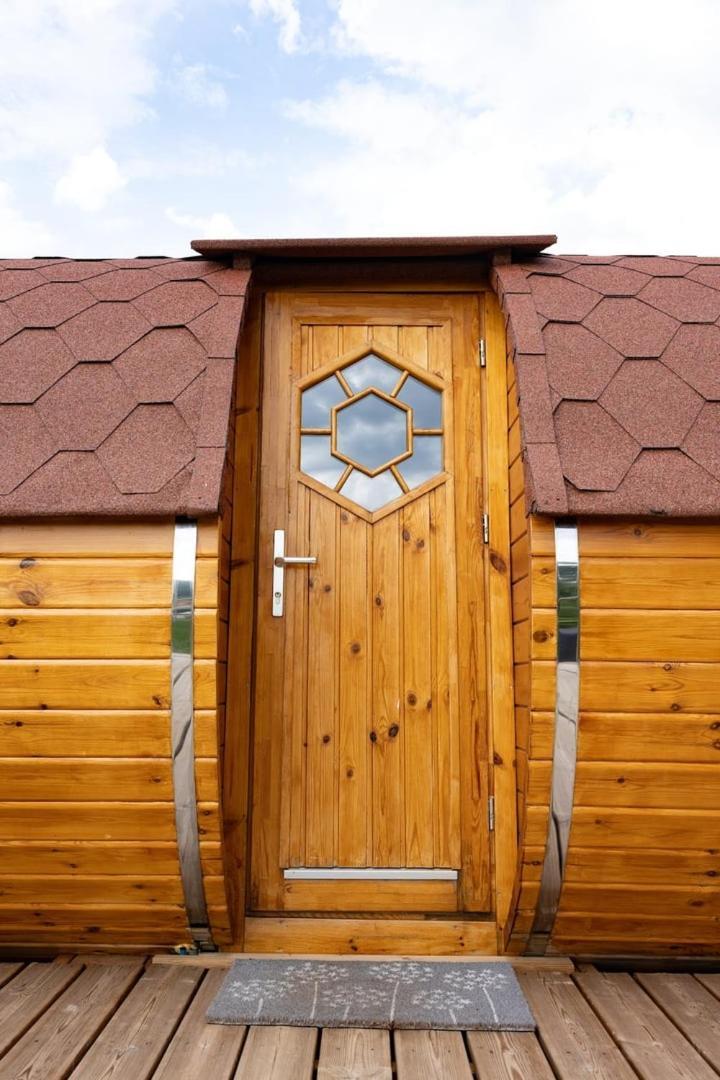 Nuit Insolite : Tonneau Enchante Cormoyeux Exterior photo